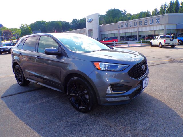 2023 Ford Edge ST-Line AWD photo