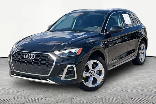 2023 Audi Q5 S line Premium Plus AWD photo