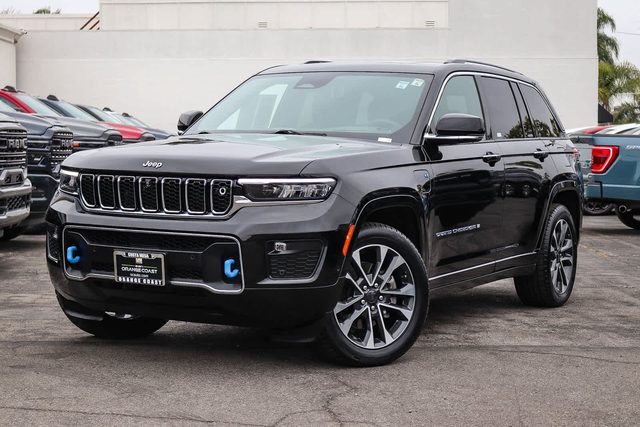 2023 Jeep Grand Cherokee Overland 4WD photo