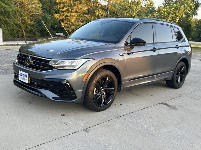 2023 Volkswagen Tiguan SE R-Line Black FWD photo