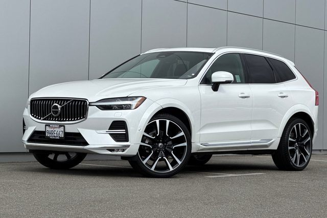 2023 Volvo XC60 Ultimate Bright Theme AWD photo
