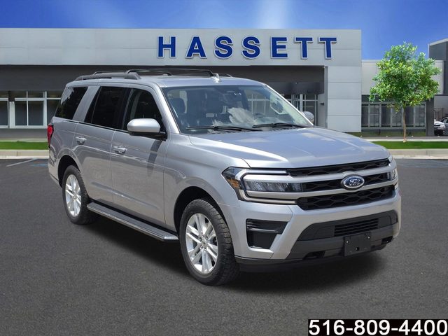 2023 Ford Expedition XLT 4WD photo