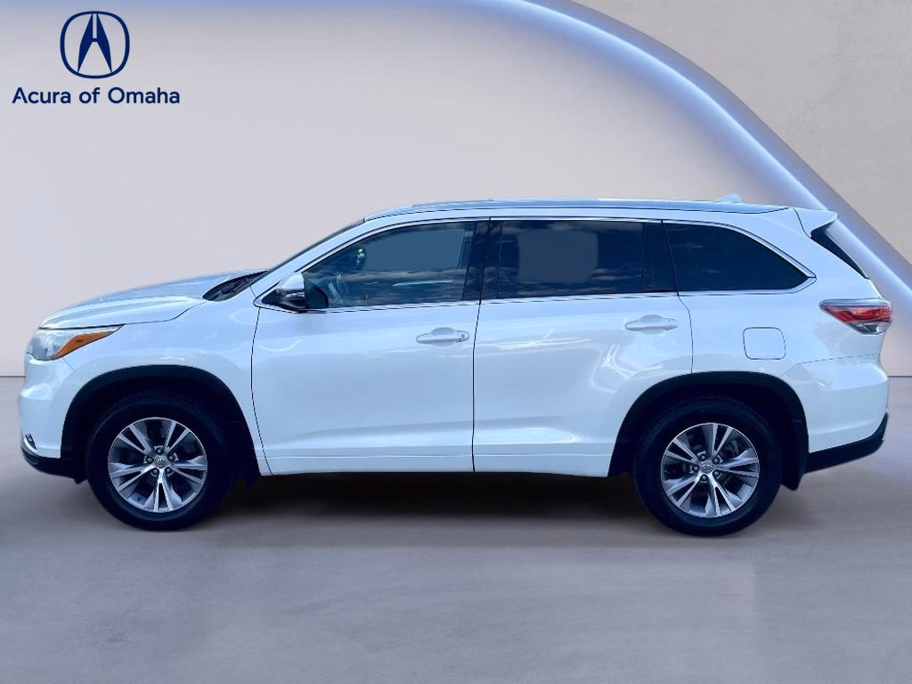 2015 Toyota Highlander XLE AWD photo