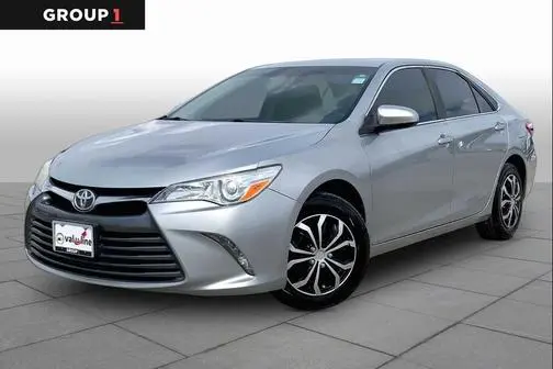 2015 Toyota Camry LE FWD photo