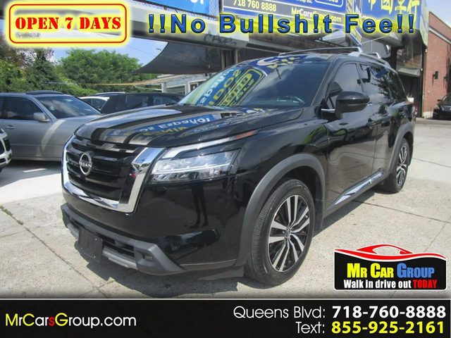 2023 Nissan Pathfinder Platinum 4WD photo