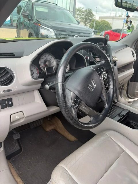 2015 Honda Pilot Touring 4WD photo