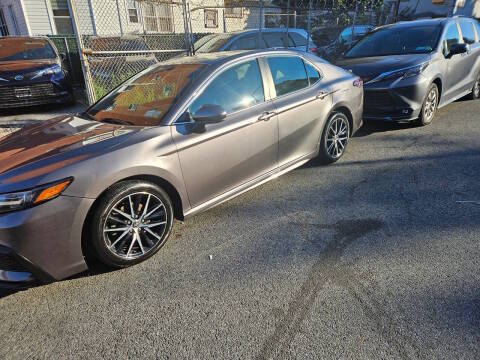2021 Toyota Camry SE FWD photo