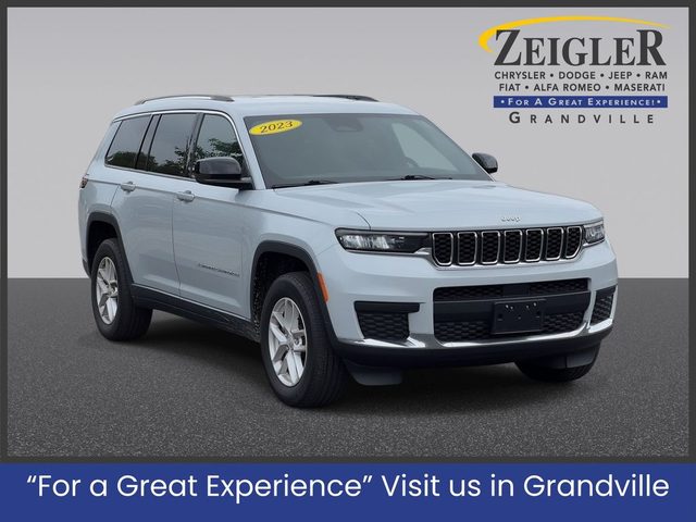 2023 Jeep Grand Cherokee L Laredo 4WD photo