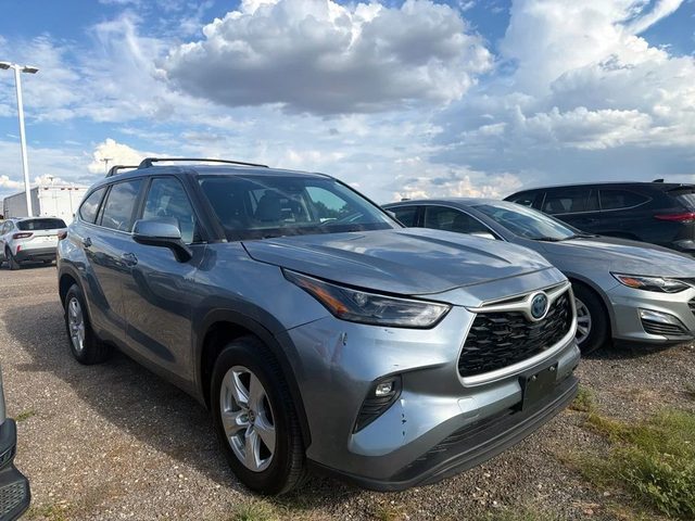 2023 Toyota Highlander Hybrid LE FWD photo