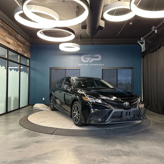 2021 Toyota Camry SE FWD photo