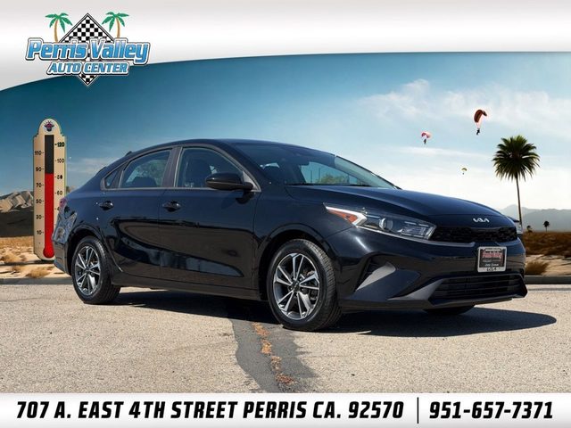 2023 Kia Forte LXS FWD photo