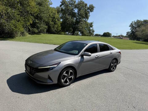 2023 Hyundai Elantra SEL FWD photo