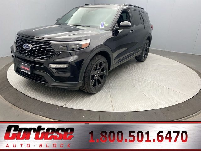 2023 Ford Explorer ST-Line 4WD photo