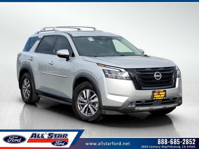 2023 Nissan Pathfinder SL FWD photo