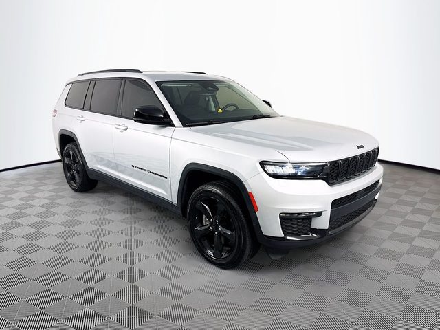 2023 Jeep Grand Cherokee L Limited RWD photo