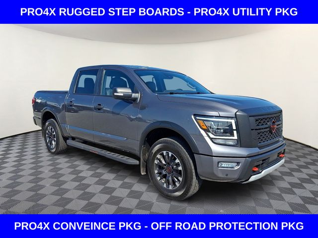 2023 Nissan Titan PRO-4X 4WD photo