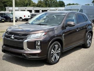 2023 Mitsubishi Outlander Sport SE 4WD photo