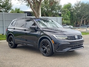 2023 Volkswagen Tiguan SE R-Line Black FWD photo