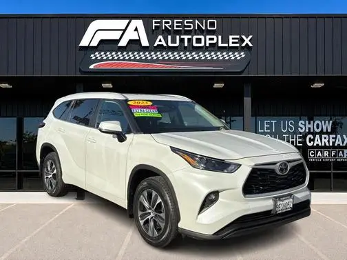 2023 Toyota Highlander XLE AWD photo