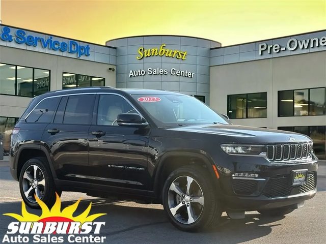 2023 Jeep Grand Cherokee  4WD photo