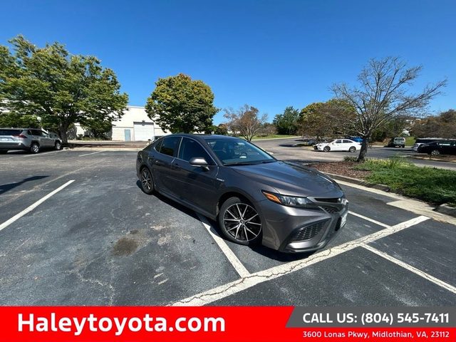 2021 Toyota Camry Hybrid SE FWD photo