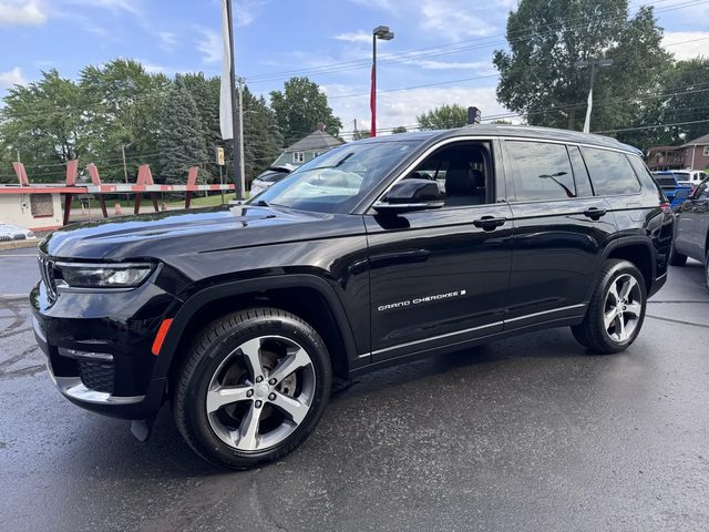 2023 Jeep Grand Cherokee L Limited 4WD photo