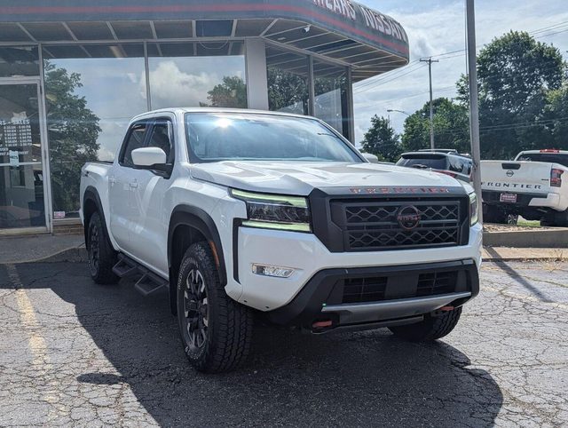 2023 Nissan Frontier PRO-4X 4WD photo
