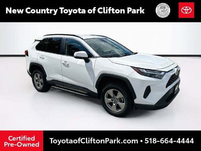 2023 Toyota RAV4 XLE AWD photo
