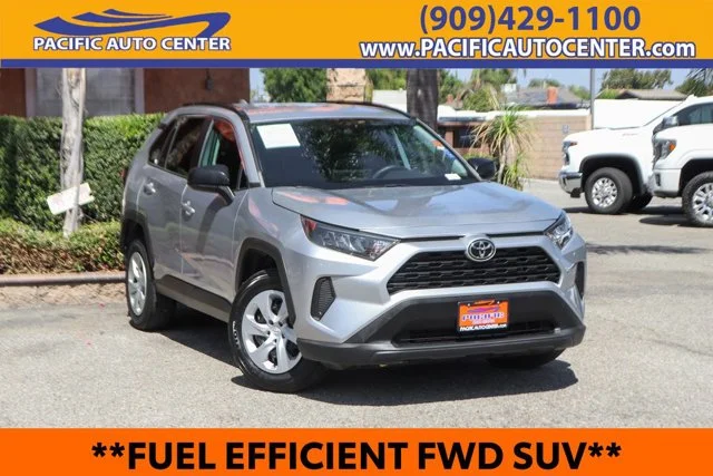 2021 Toyota RAV4 LE FWD photo