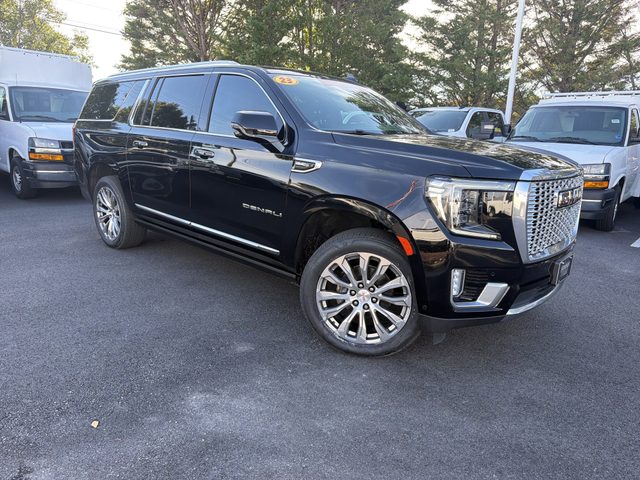 2023 GMC Yukon XL Denali 4WD photo