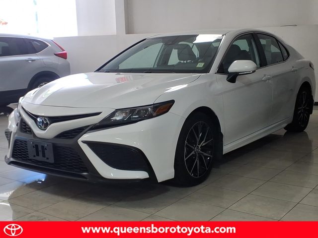 2023 Toyota Camry SE AWD photo