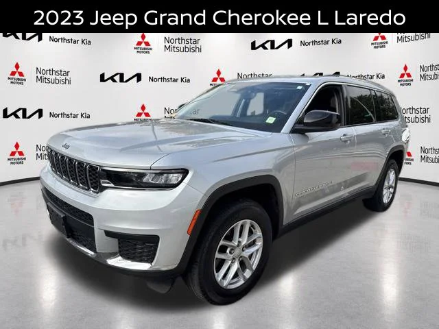 2023 Jeep Grand Cherokee L Laredo 4WD photo