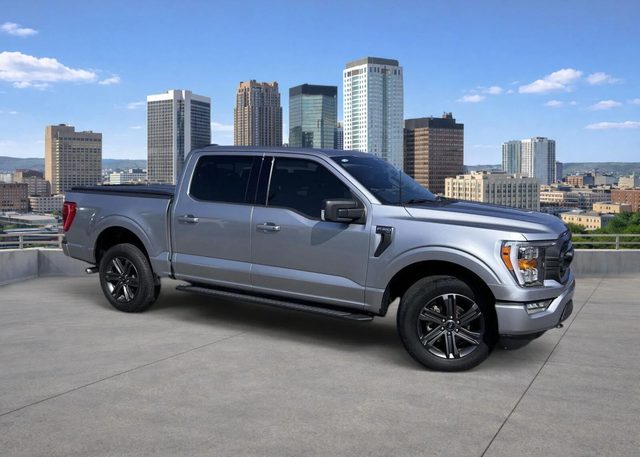 2023 Ford F-150 XLT 4WD photo