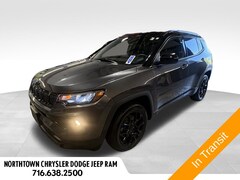 2023 Jeep Compass Altitude 4WD photo