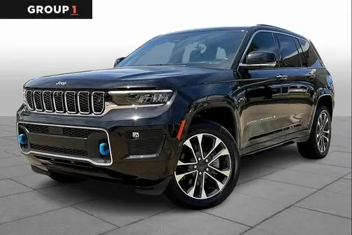 2023 Jeep Grand Cherokee Overland 4WD photo