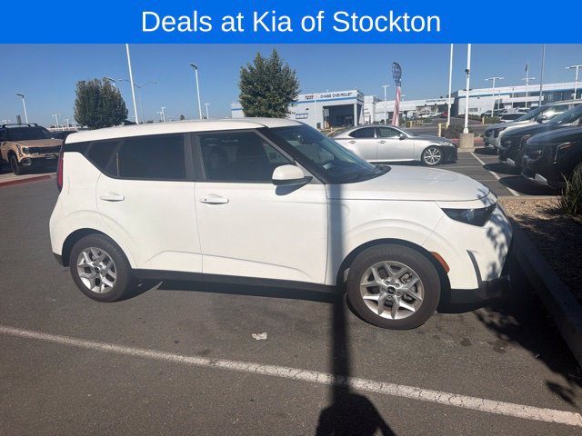 2023 Kia Soul S FWD photo