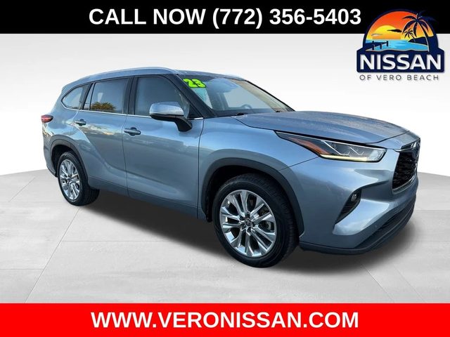 2023 Toyota Highlander Hybrid Limited FWD photo