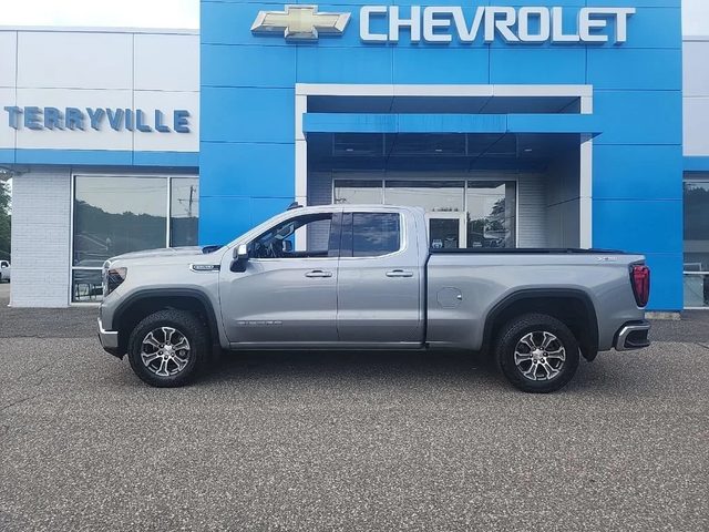2023 GMC Sierra 1500 SLE 4WD photo