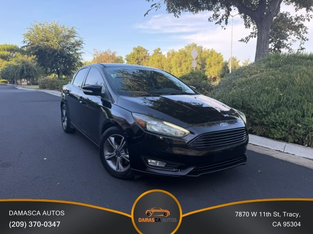 2016 Ford Focus SE FWD photo