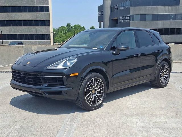 2023 Porsche Cayenne  AWD photo