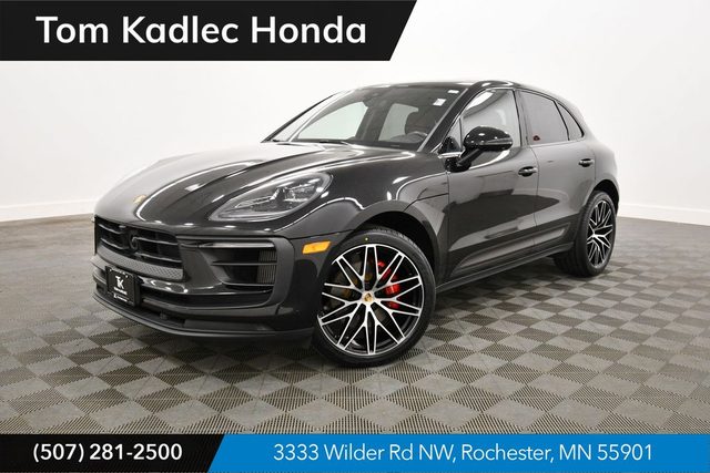 2023 Porsche Macan S AWD photo