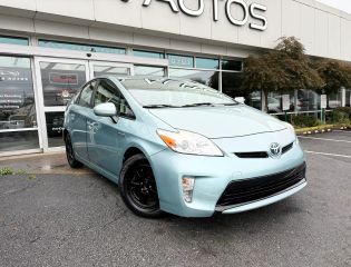 2015 Toyota Prius Two FWD photo