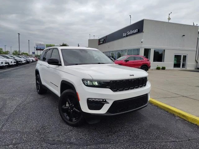 2023 Jeep Grand Cherokee Limited 4WD photo