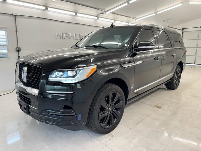2023 Lincoln Navigator L Reserve 4WD photo