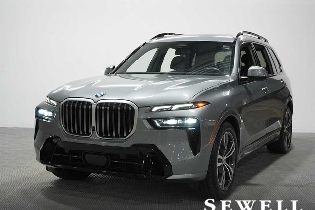 2023 BMW X7 xDrive40i AWD photo