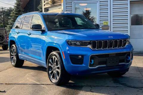 2023 Jeep Grand Cherokee Overland 4WD photo