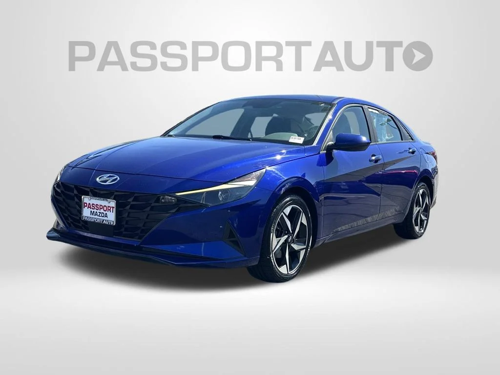 2023 Hyundai Elantra SEL FWD photo
