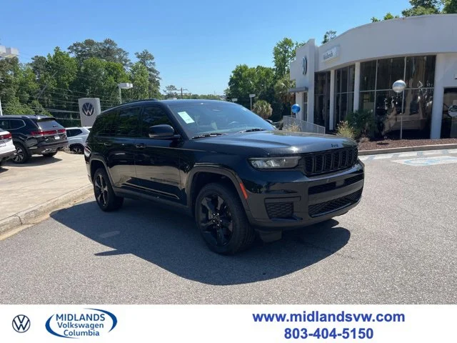 2023 Jeep Grand Cherokee L Altitude 4WD photo