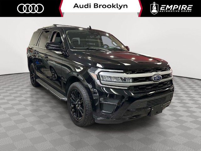2023 Ford Expedition XLT 4WD photo