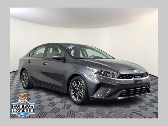 2023 Kia Forte LXS FWD photo